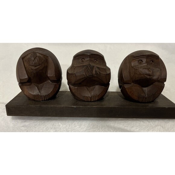Vtg Netsuke Japanese Hand Carved Monkeys Sculpture Round Wise Monkeys mounted - Picture 1 of 8